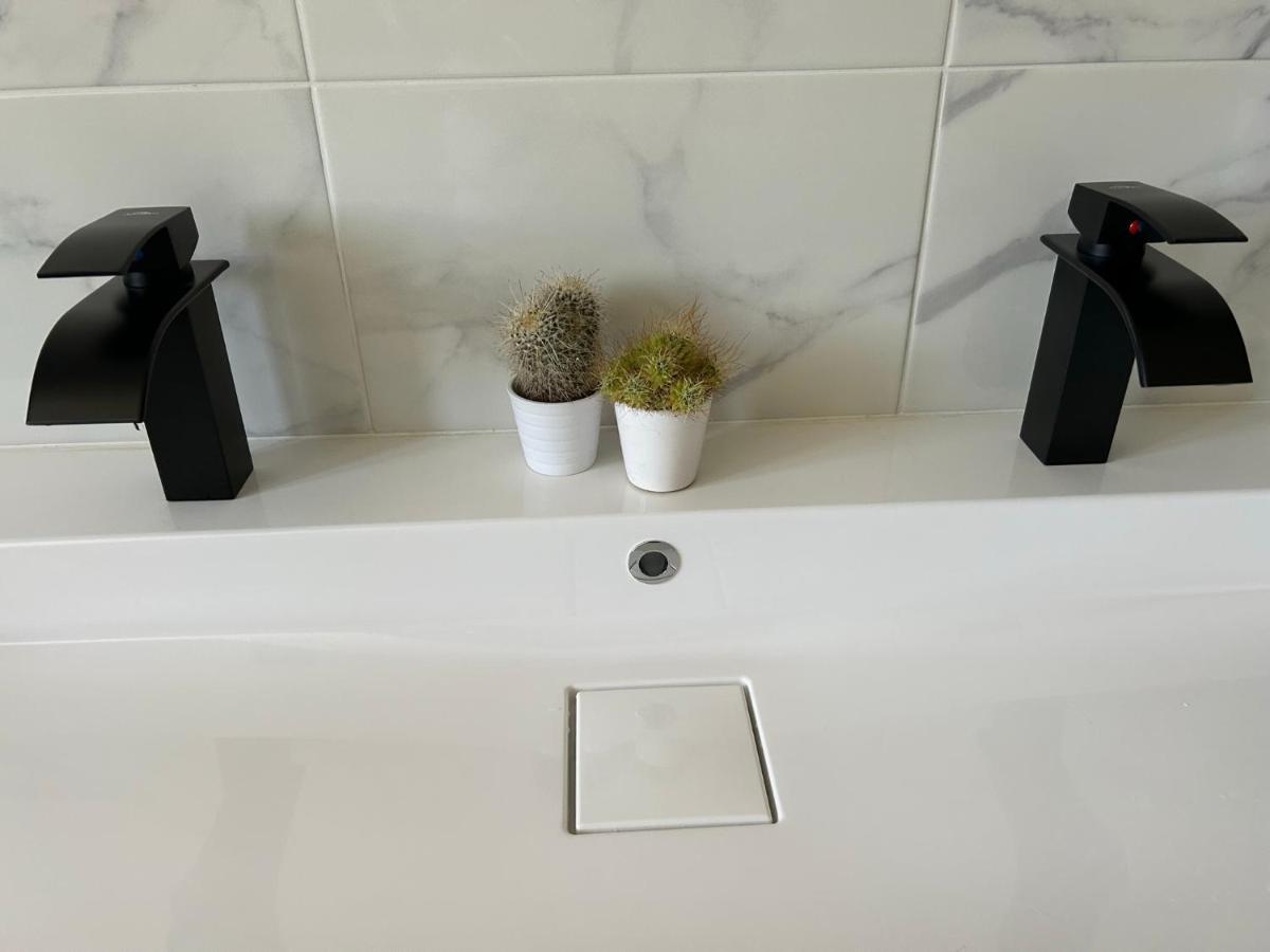 Arc En Ciel Du Mont Bed & Breakfast Понторсон Екстериор снимка