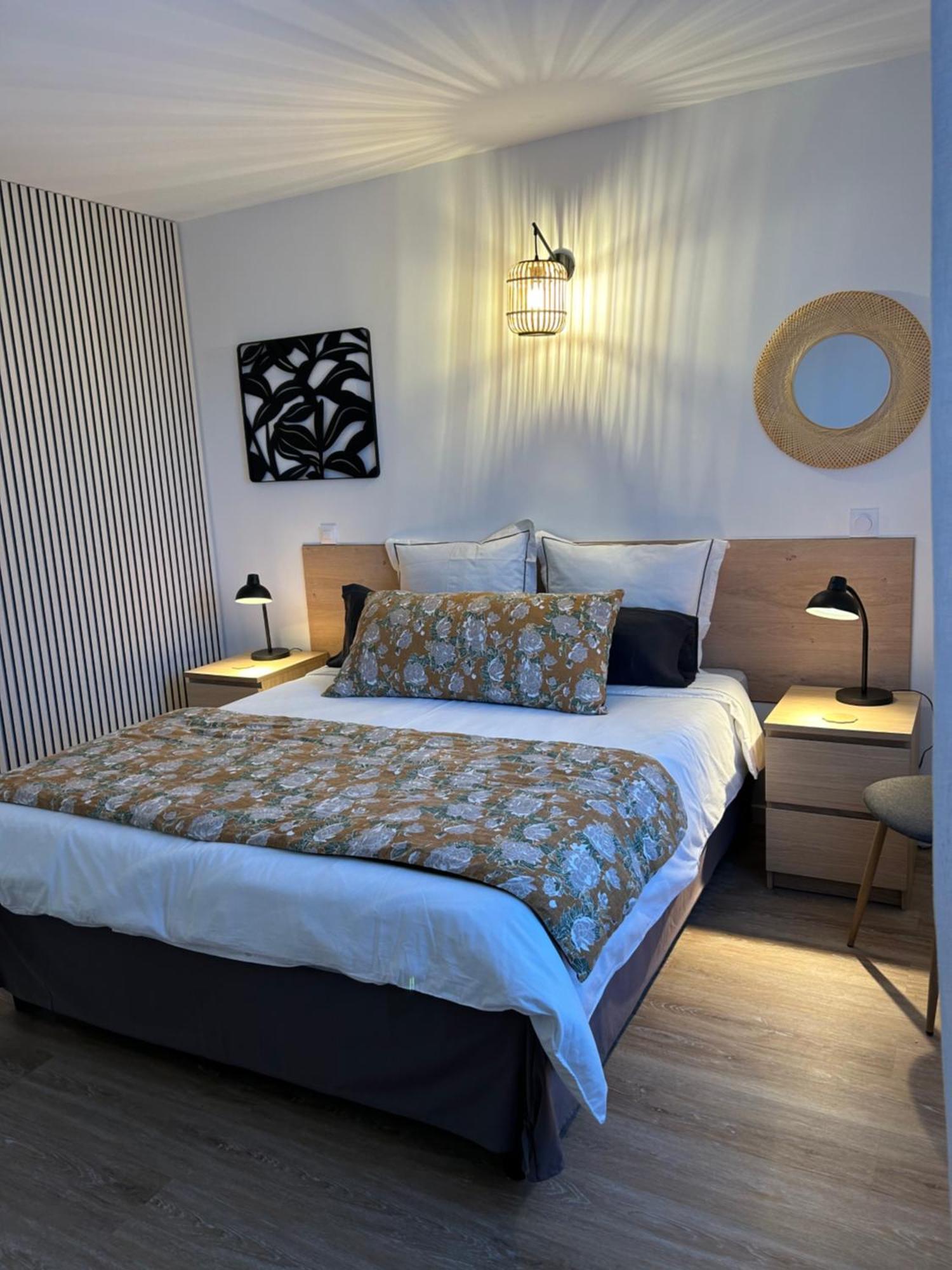 Arc En Ciel Du Mont Bed & Breakfast Понторсон Екстериор снимка