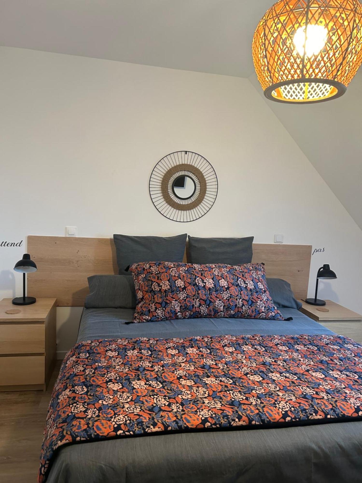 Arc En Ciel Du Mont Bed & Breakfast Понторсон Екстериор снимка